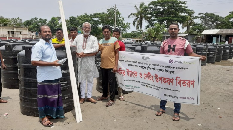 শ্যামনগরের বিনামূল্ এক হাজার লিটারের ৭৭ টি পানির ট্যাংক ও সে