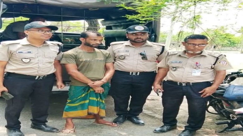 খুলনার পাইকগাছায় ডিবি পুলিশের অভিযান! গাঁজাসহ মাদক ব্যবসায়ী 