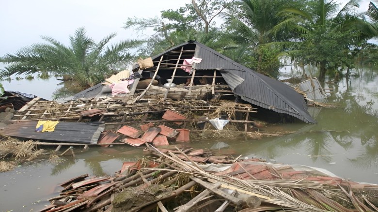 ঘূর্ণিঝড় আইলার ১৭ বছর, সাতক্ষীরার উপকূলে এখনও কাটেনি ক্ষত
