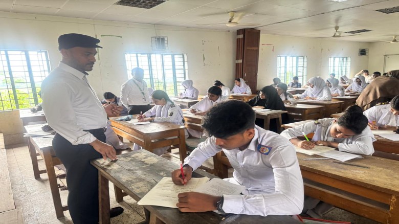 সারা দেশে এইচ এস সি পরীক্ষা শুরু,মোট পরিক্ষার্থী ১২ লক্ষ ৭০ 